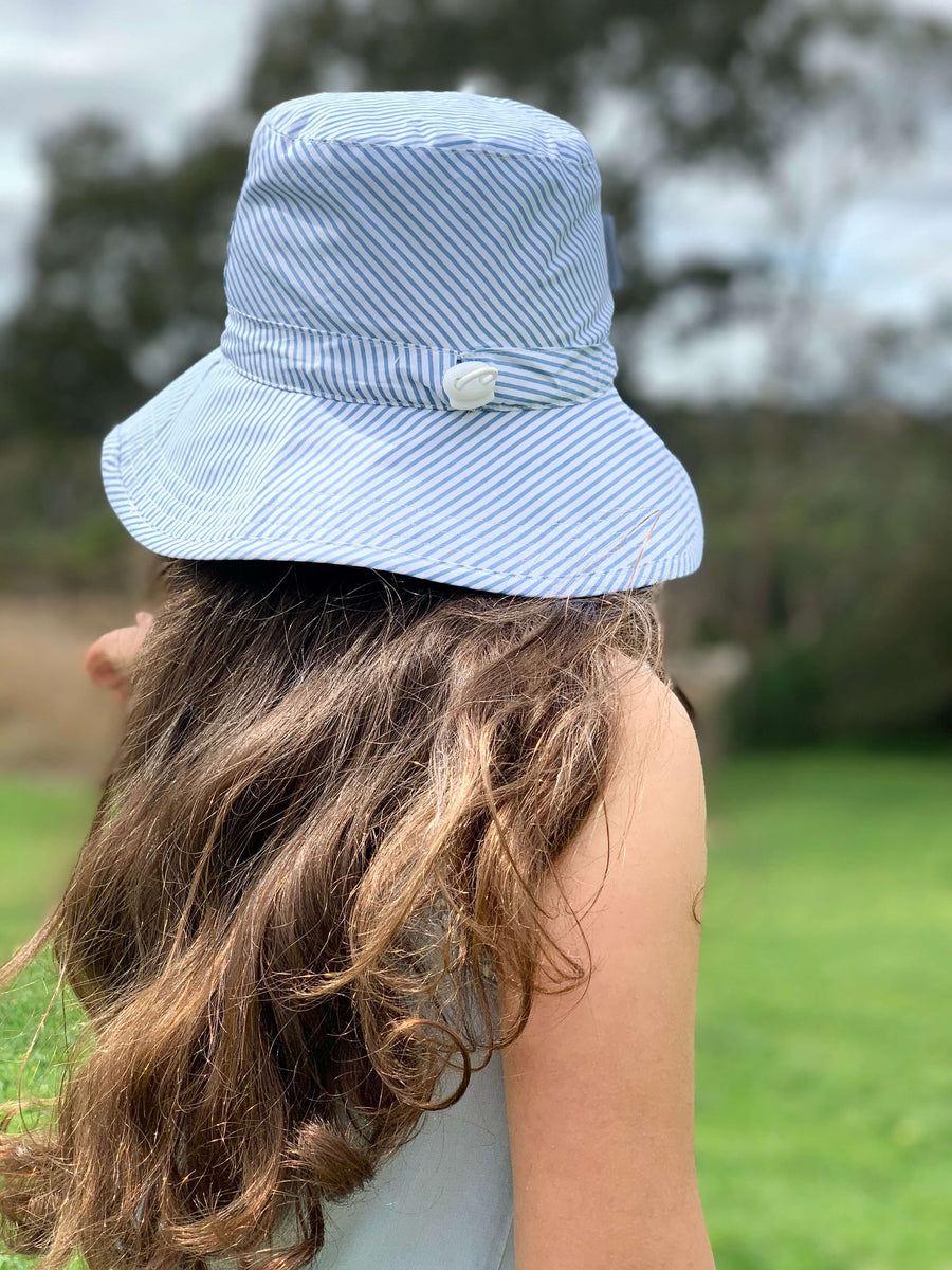 Kids Bucket Hat Blue Striped - Large - Jordbarn
